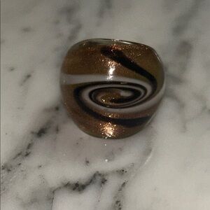 Elegant Swirl Gold and Black Glass Ring